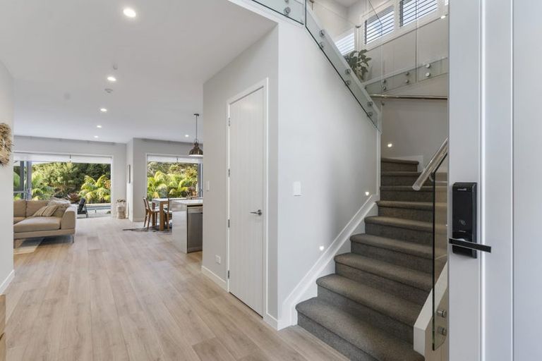 Photo of property in 284e Schnapper Rock Road, Schnapper Rock, Auckland, 0632