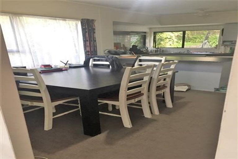 Photo of property in 50 Glennandrew Drive, Half Moon Bay, Auckland, 2012