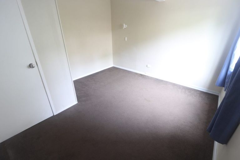 Photo of property in 4 Teviot Place, Totara Vale, Auckland, 0629