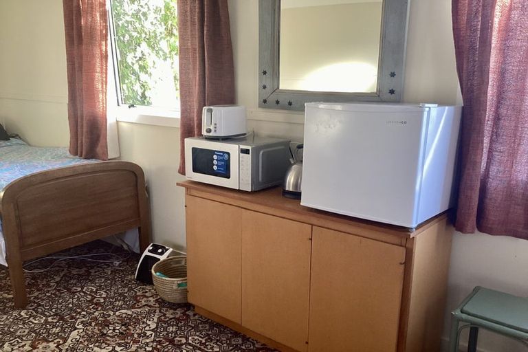 Photo of property in 21 Peel Street, Lawrence, 9532