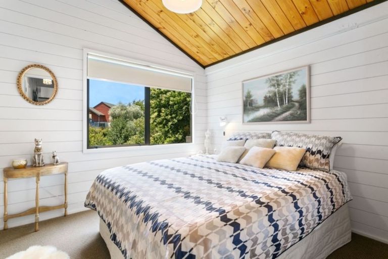 Photo of property in 10 Hawai Street, Two Mile Bay, Taupo, 3330