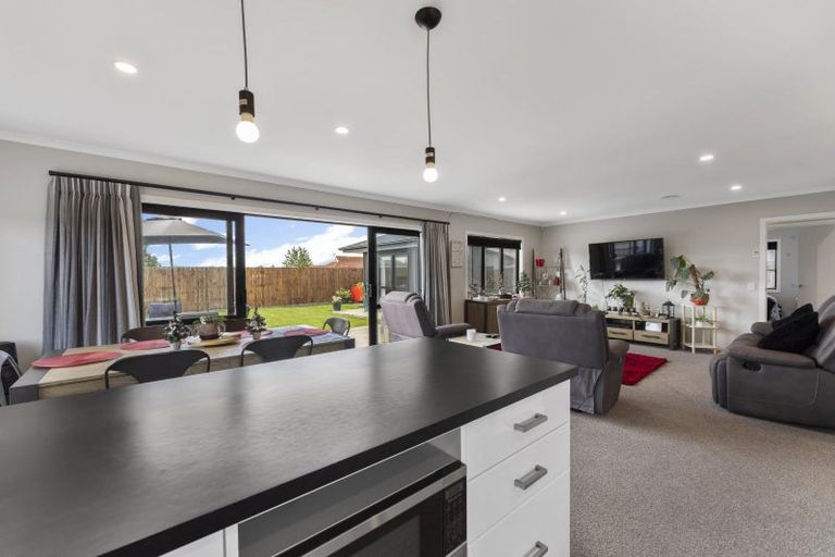 Photo of property in 1 Wescombe Grove, Feilding, 4702