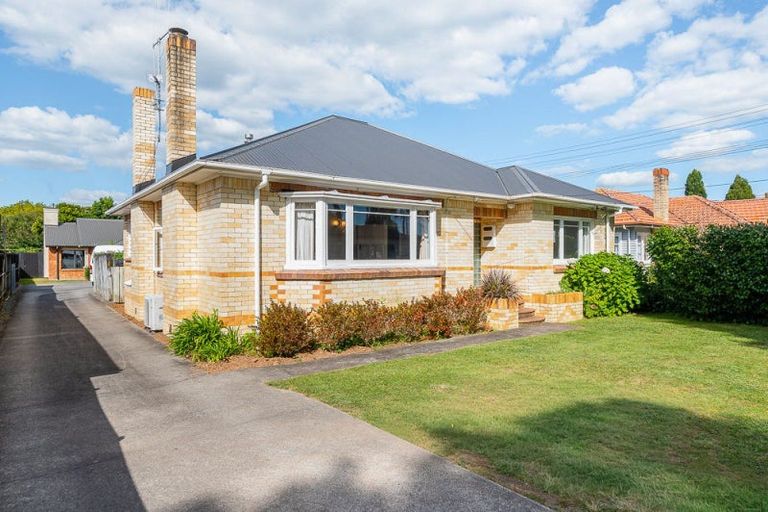 Photo of property in 64 Galloway Street, Hamilton East, Hamilton, 3216