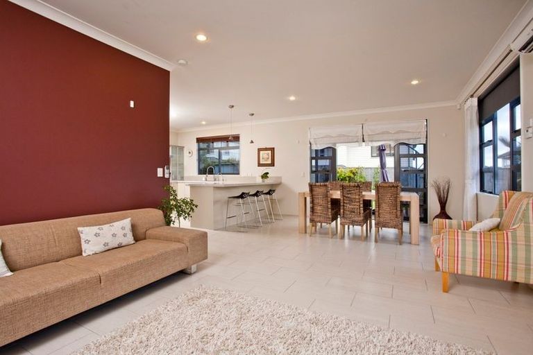 Photo of property in 37 Oakway Drive, Schnapper Rock, Auckland, 0632