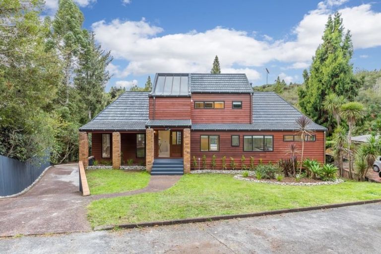 Photo of property in 16 Homewood Place, Chatswood, Auckland, 0626