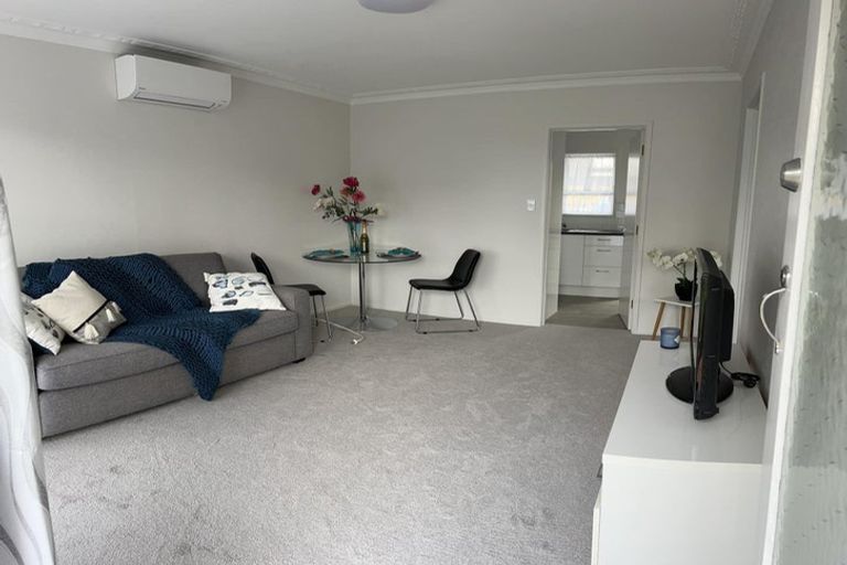 Photo of property in 20 Brandon Road, Glen Eden, Auckland, 0602