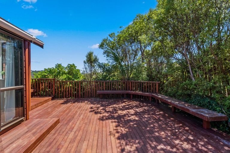 Photo of property in 13 Kinnel Grove, Papakowhai, Porirua, 5024