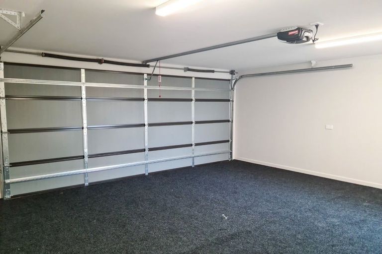 Photo of property in 10 Lussa Close, Broomfield, Christchurch, 8042