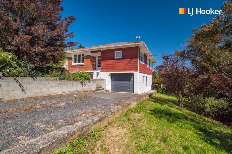 Photo of property in 2a Church Hill Road, Green Island, Dunedin, 9018