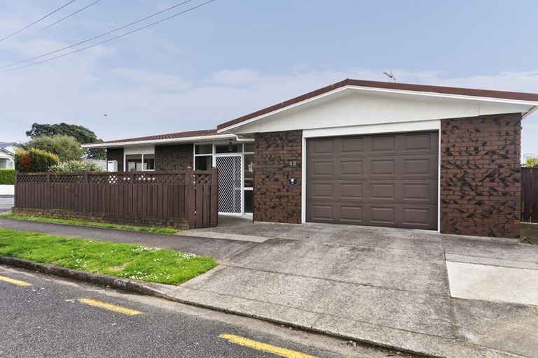 Photo of property in 48 Fulford Street, New Plymouth, 4310