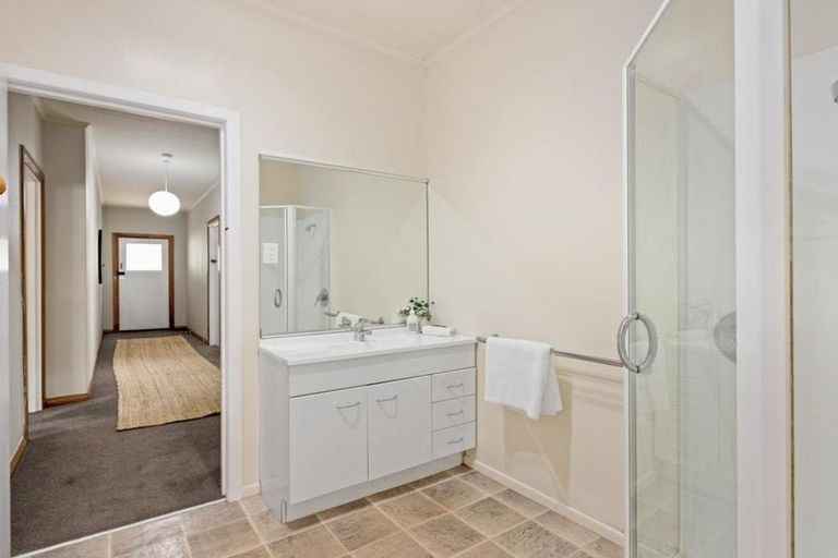 Photo of property in 153 Milton Road, Bluff Hill, Napier, 4110
