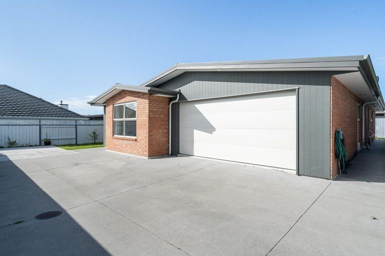 Photo of property in 23 Kotiate Street, Papamoa Beach, Papamoa, 3118