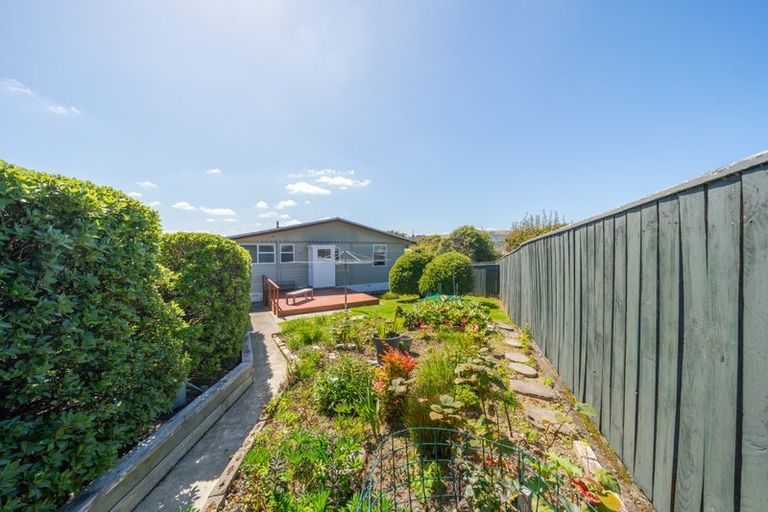 Photo of property in 2 Windermeer Grove, Churton Park, Wellington, 6037