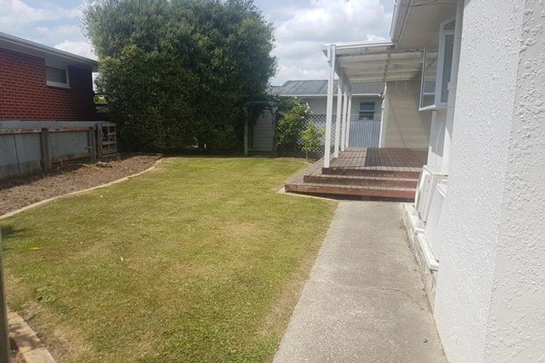 Photo of property in 2 Luton Street, Hokowhitu, Palmerston North, 4410
