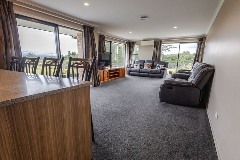 Photo of property in 8 Pukaki Avenue, Ngahere, 7872