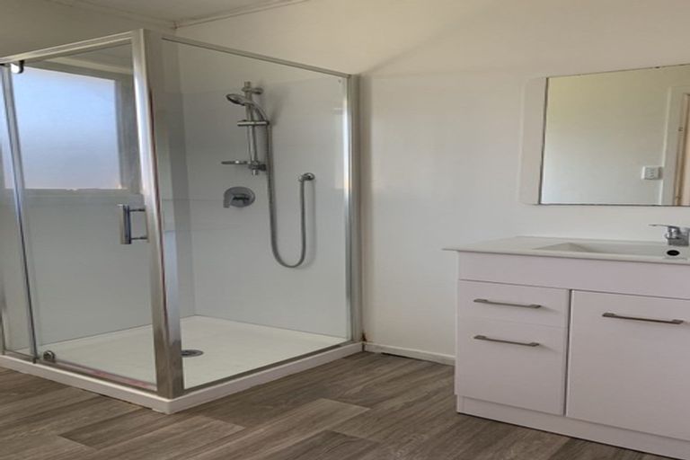 Photo of property in 2/34 Portadown Avenue, Pakuranga Heights, Auckland, 2010