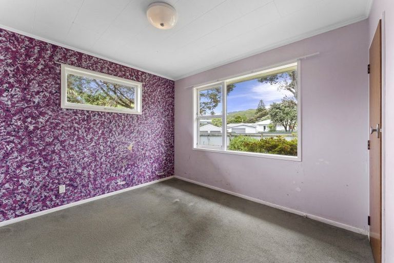 Photo of property in 5 Awatea Avenue, Paraparaumu, 5032