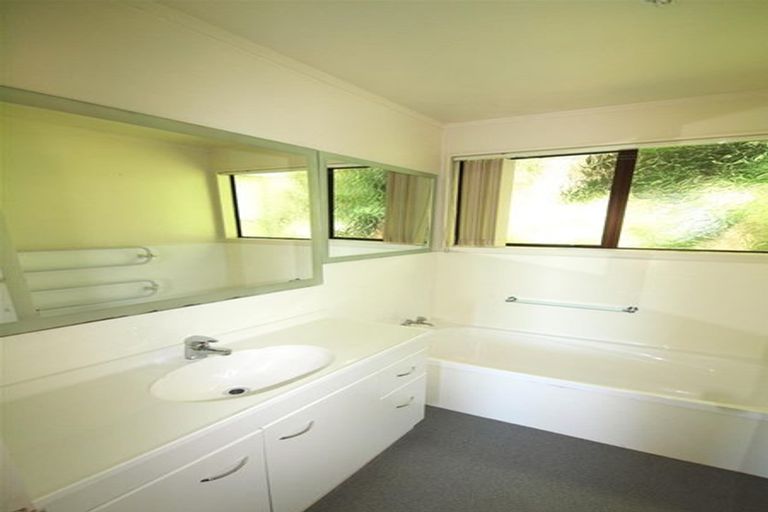 Photo of property in 38 Cambrian Street, Churton Park, Wellington, 6037