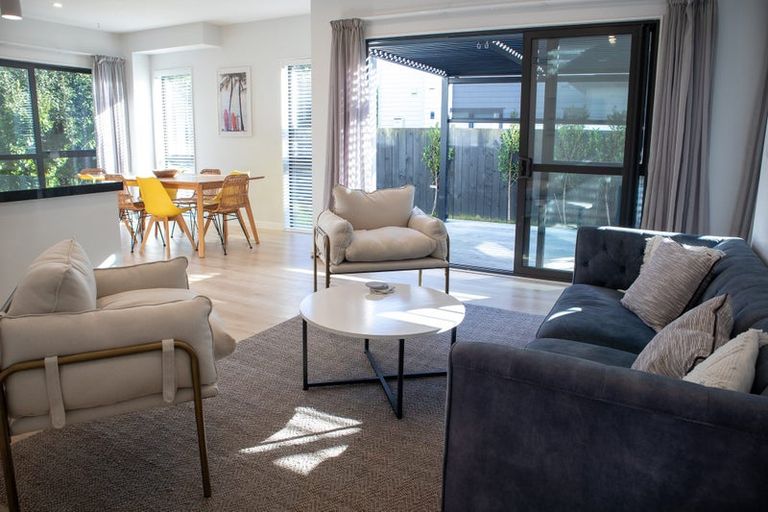 Photo of property in 1 Crompton Place, Orewa, 0931
