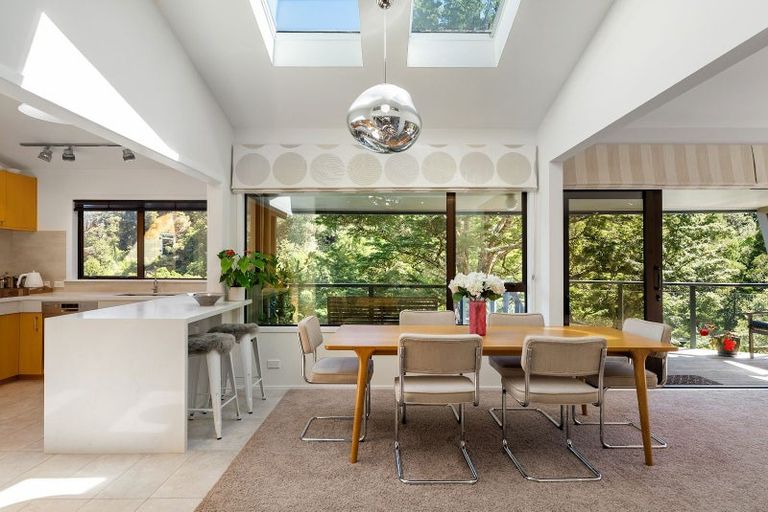 Photo of property in 136 Cheviot Road, Lowry Bay, Lower Hutt, 5013