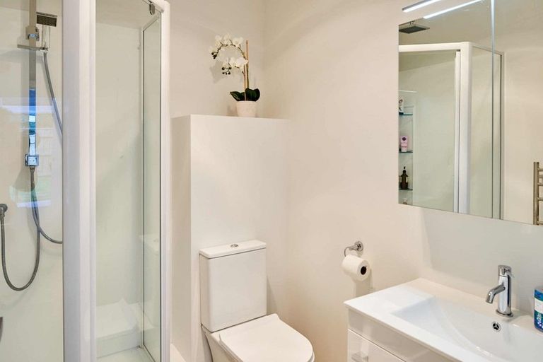 Photo of property in 407 Muritai Road, Eastbourne, Lower Hutt, 5013