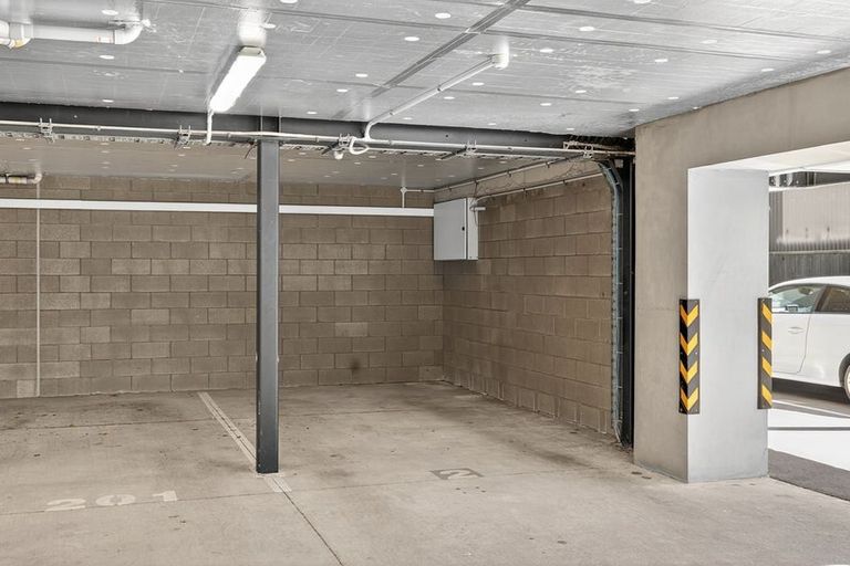 Photo of property in 2/34 Cranmer Square, Christchurch Central, Christchurch, 8013