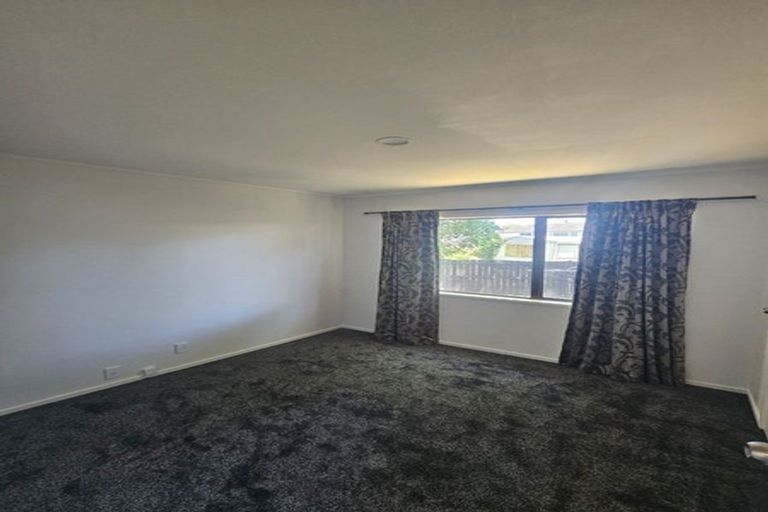 Photo of property in 16 Limond Street, Randwick Park, Auckland, 2105