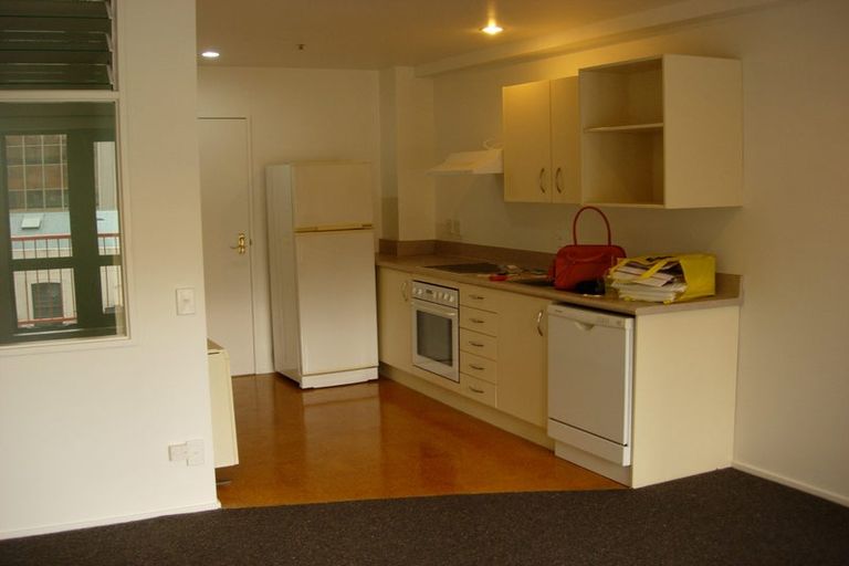 Photo of property in Courtenay Apartments, 406/120 Courtenay Place, Te Aro, Wellington, 6011
