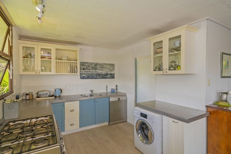 Photo of property in 36 Grierson Close, Hahei, Whitianga, 3591