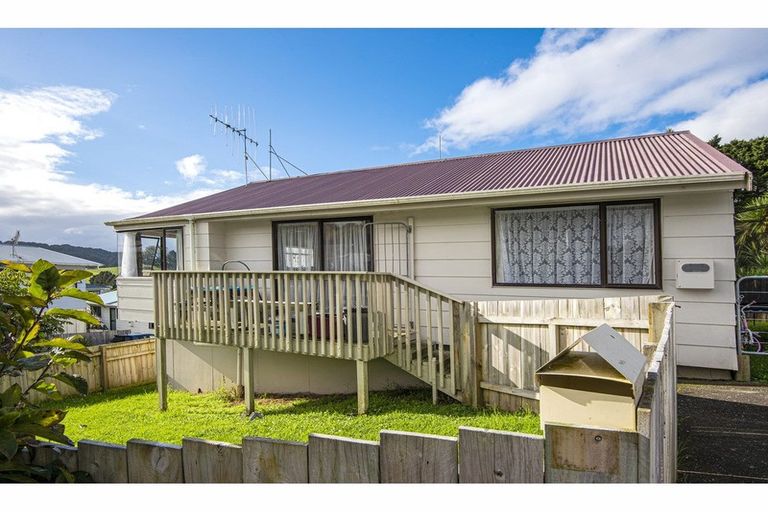 Photo of property in 8a Logan Place, Te Kamo, Whangarei, 0112