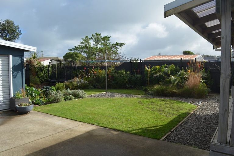 Photo of property in 137 Cornfoot Street, Castlecliff, Whanganui, 4501