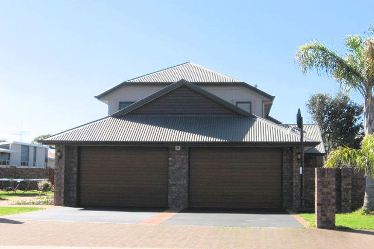 Photo of property in 10 Inglewood Place, Bethlehem, Tauranga, 3110