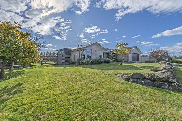 Photo of property in 19 Beaumont Drive, Rolleston, 7614