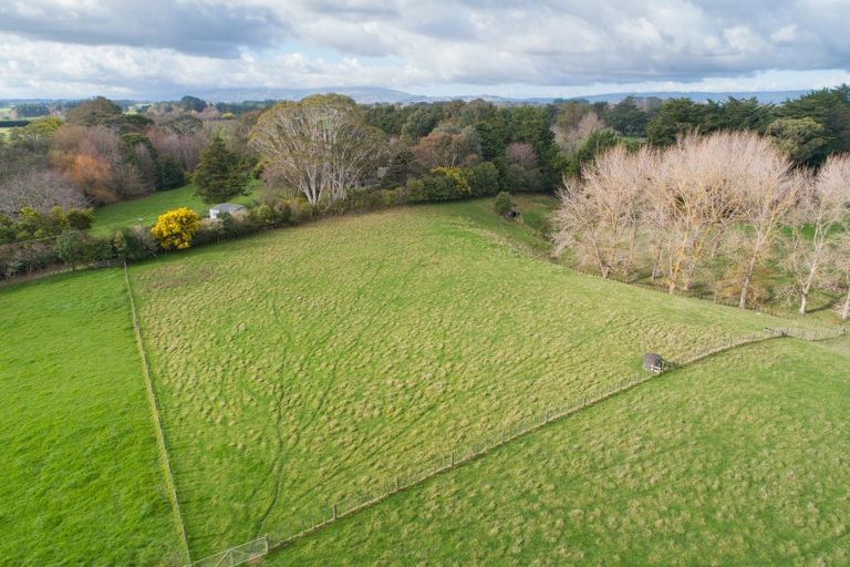 Photo of property in 658 Roberts Line, Kelvin Grove, Palmerston North, 4470