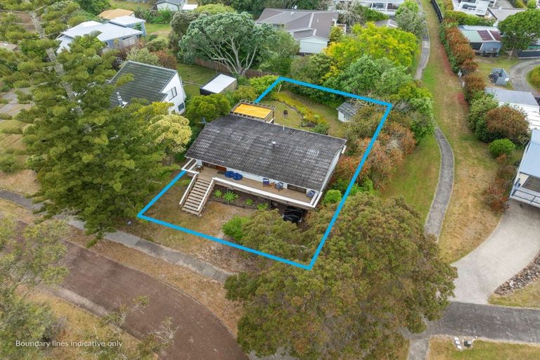 Photo of property in 33 Dunlop Drive, Pauanui, Hikuai, 3579