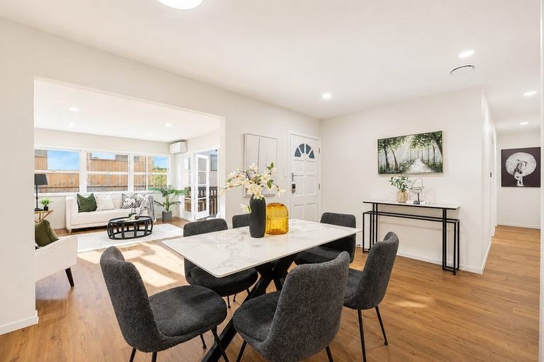 Photo of property in 9 Oteha Valley Road, Northcross, Auckland, 0632