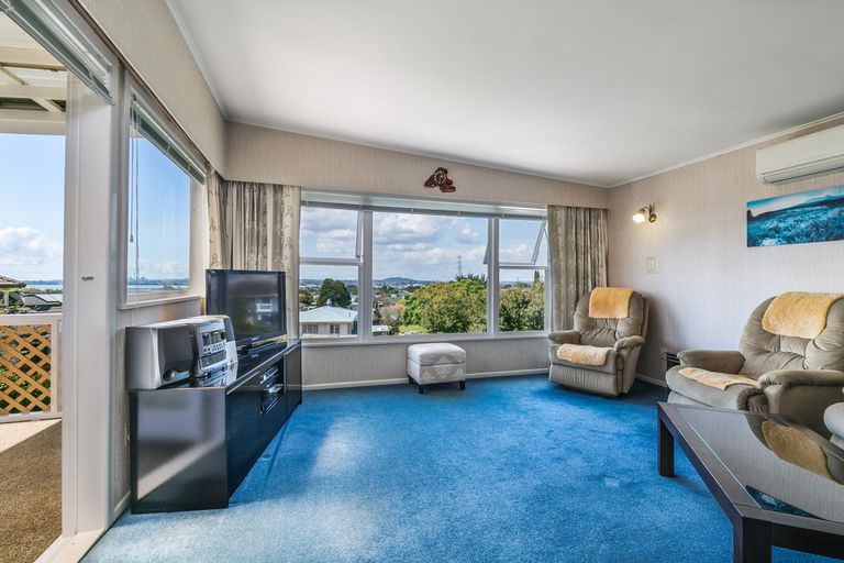 Photo of property in 193 Te Atatu Road, Te Atatu South, Auckland, 0610