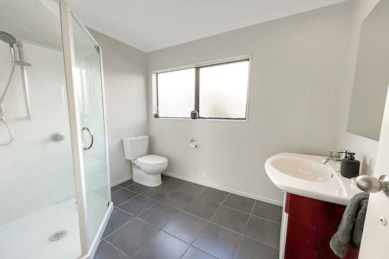 Photo of property in 9 Cargill Grove, Kelvin Grove, Palmerston North, 4414