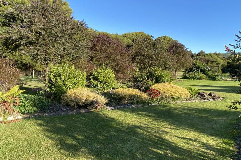 Photo of property in 26 Lacebark Drive, Kinloch, Taupo, 3377