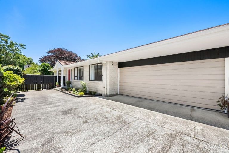 Photo of property in 19b Totara Crescent, Woburn, Lower Hutt, 5010