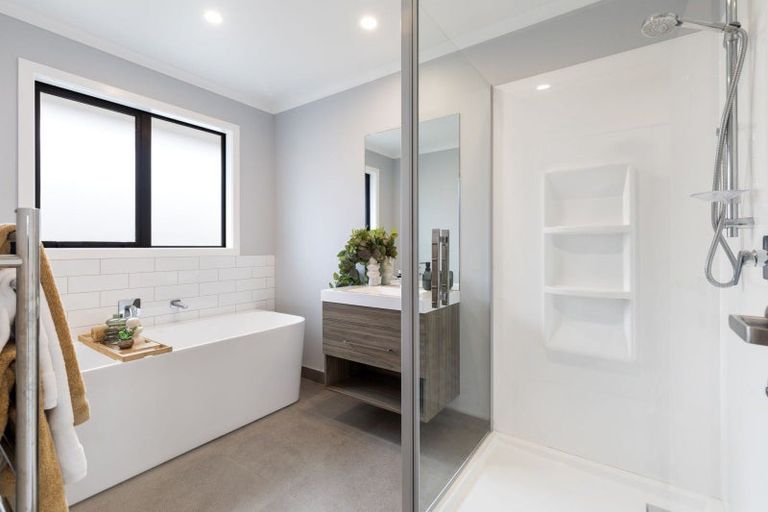 Photo of property in 202 Pacific Drive, Fitzherbert, Palmerston North, 4410