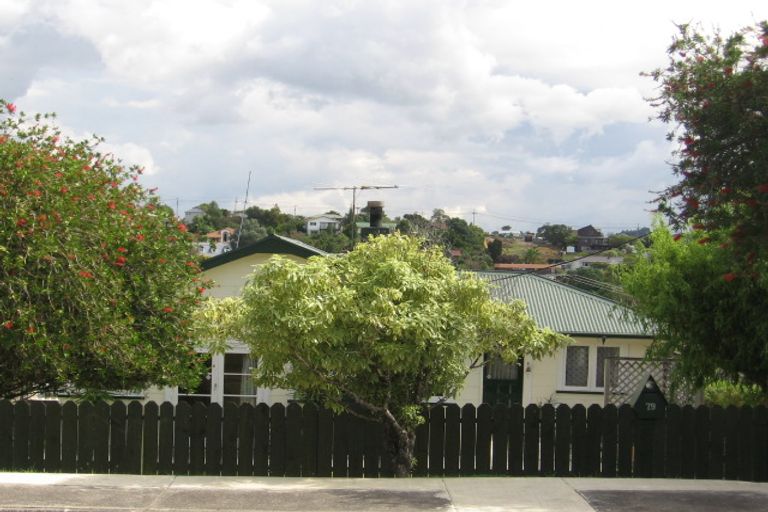 Photo of property in 79 Browns Bay Road, Browns Bay, Auckland, 0630