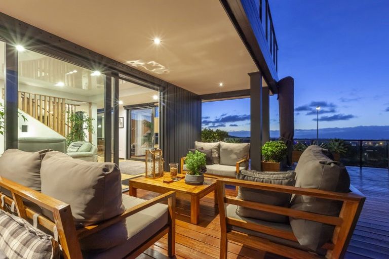 Photo of property in 101 Kakariki Grove, Waikanae, 5036