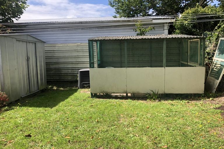 Photo of property in 1 Bambery Court, Palmerston North, 4414