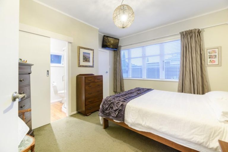 Photo of property in 15 Bernard Street, Avenues, Whangarei, 0110