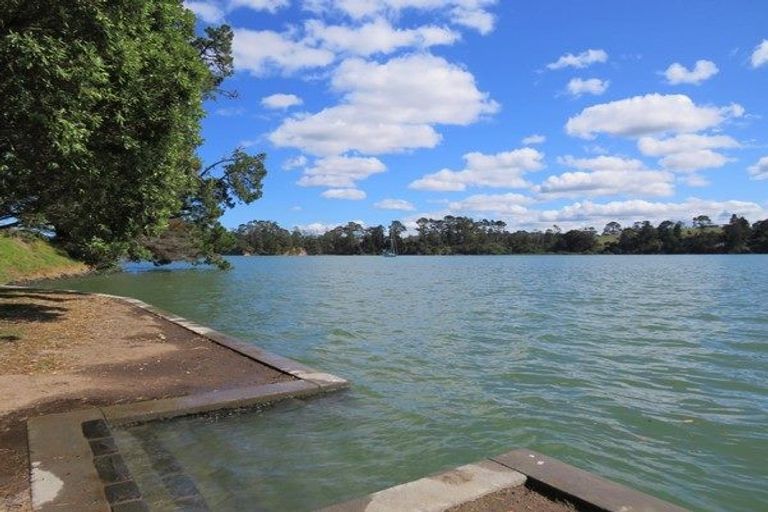 Photo of property in 7 Waimarie Road, Whenuapai, Auckland, 0618