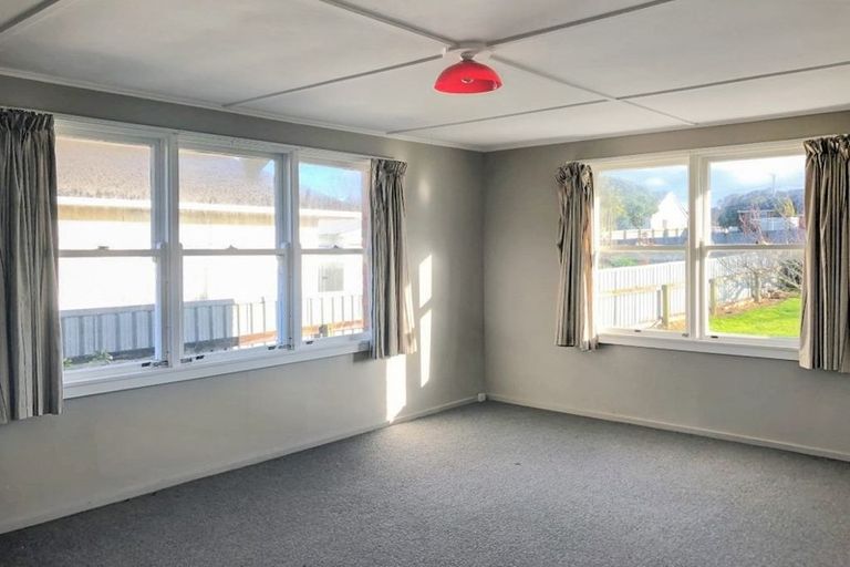 Photo of property in 2 Akatea Street, Gonville, Whanganui, 4501