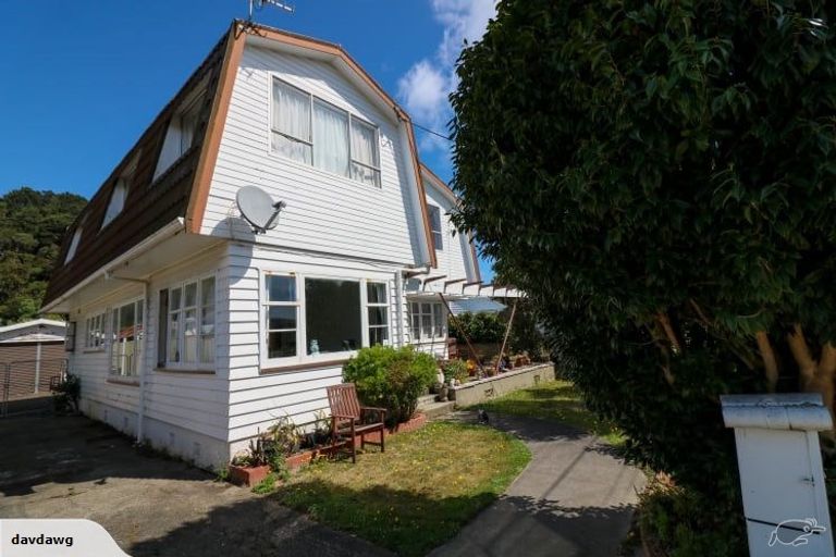 Photo of property in 19 Hayward Terrace, Waiwhetu, Lower Hutt, 5010