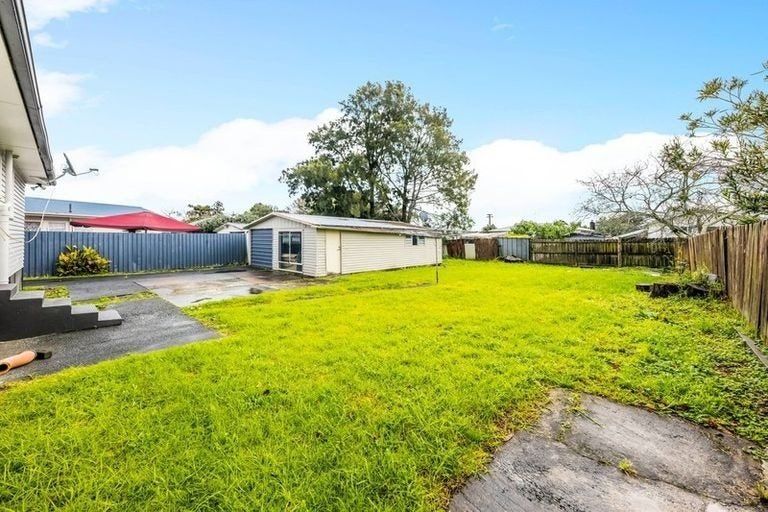 Photo of property in 17 President Avenue, Papakura, 2110