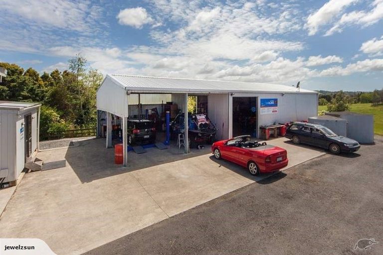 Photo of property in 25 Hull Road, Waitoki, Kaukapakapa, 0871